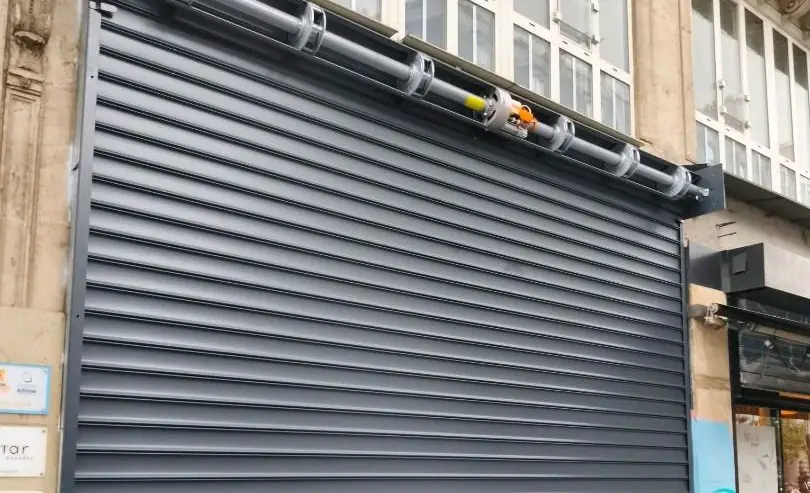motorisation de rideaux métalliques